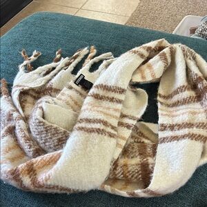 Steve Madden Cream and Brown Plaid Scarf